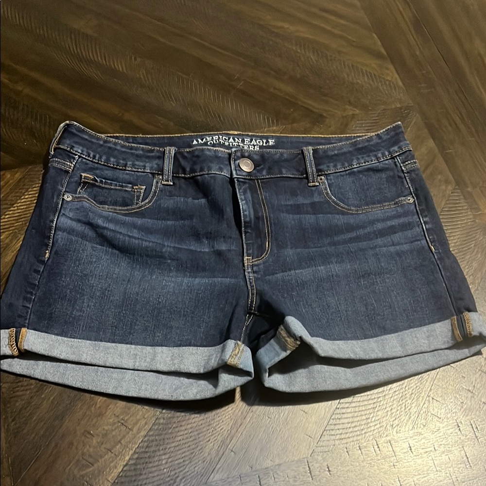 American Eagle Outfitters Midi Jean shorts